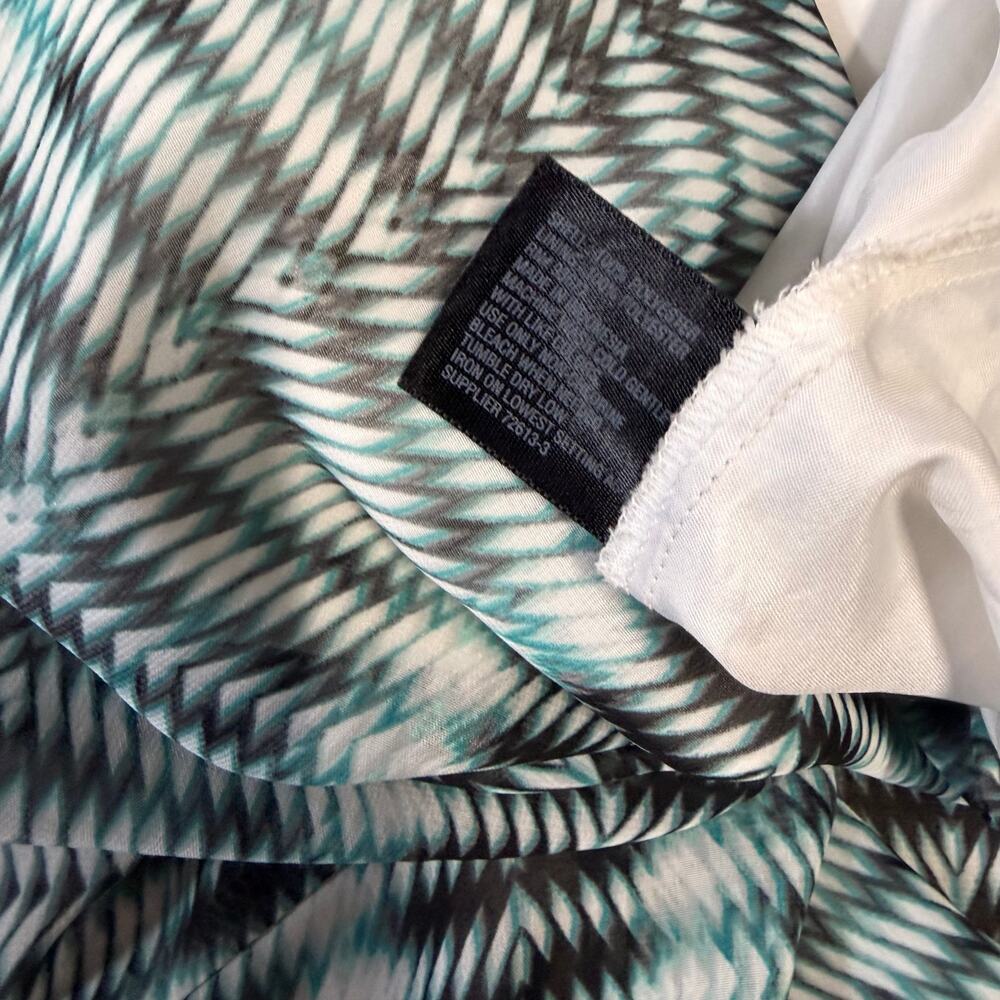 Blue Geometric Print Mini Ruffle Skirt - Picture 4 of 5